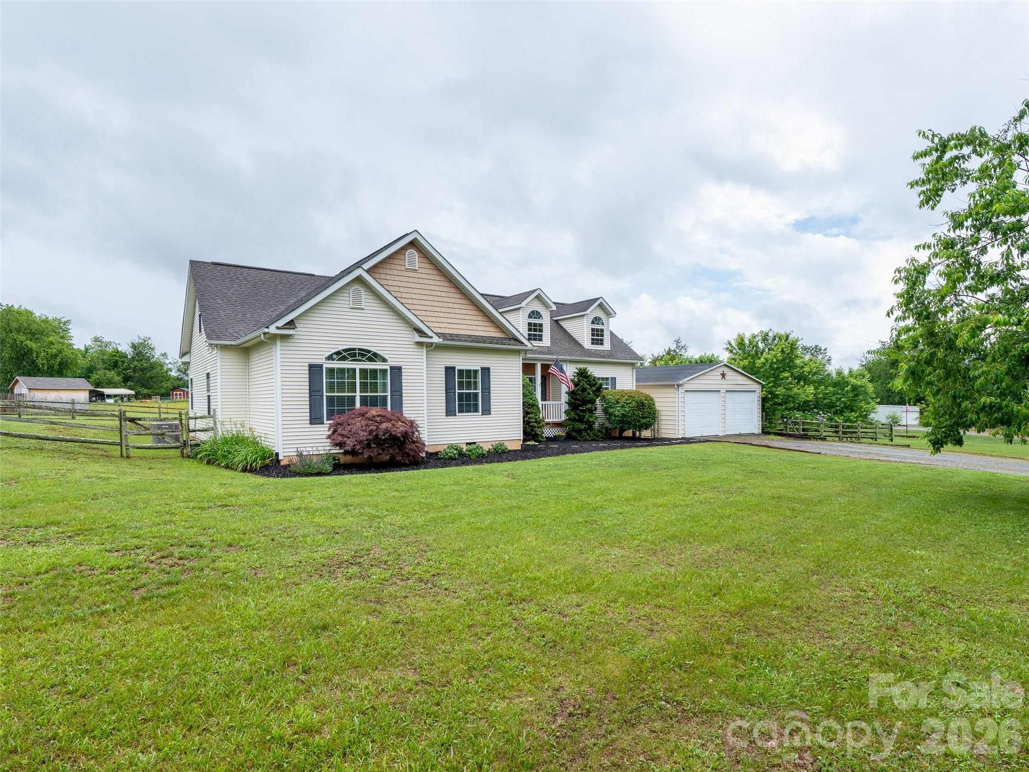 300 Welch Drive — Alexander