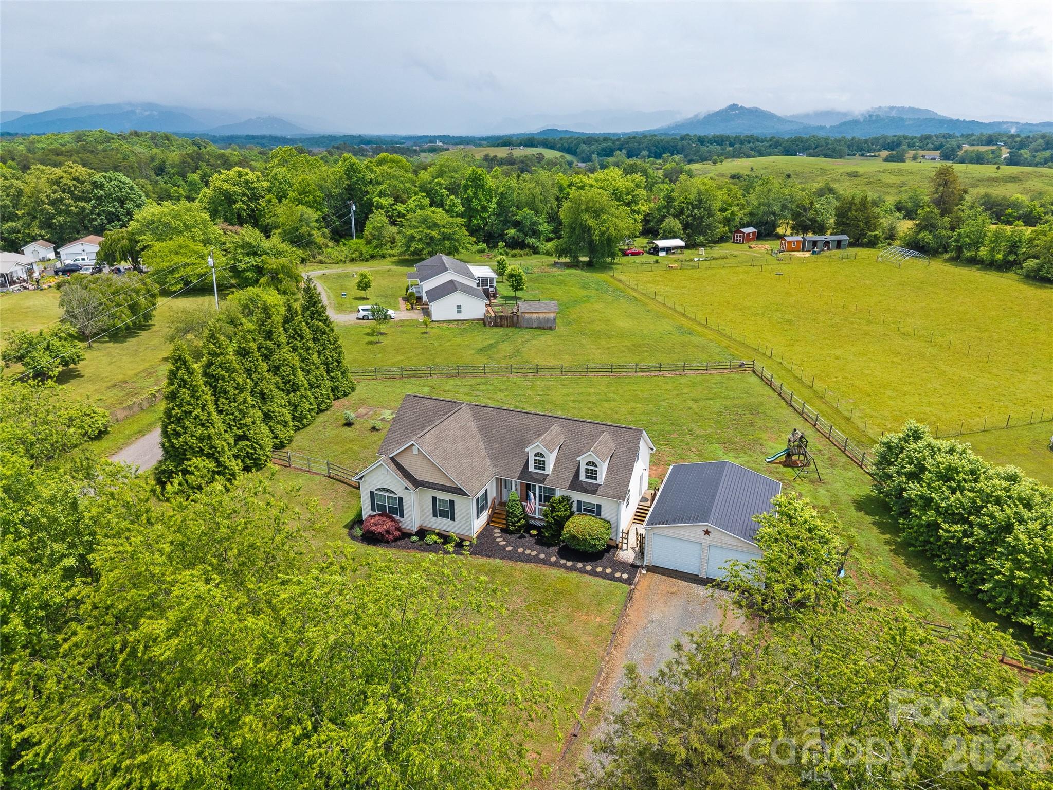 300 Welch Drive — Alexander