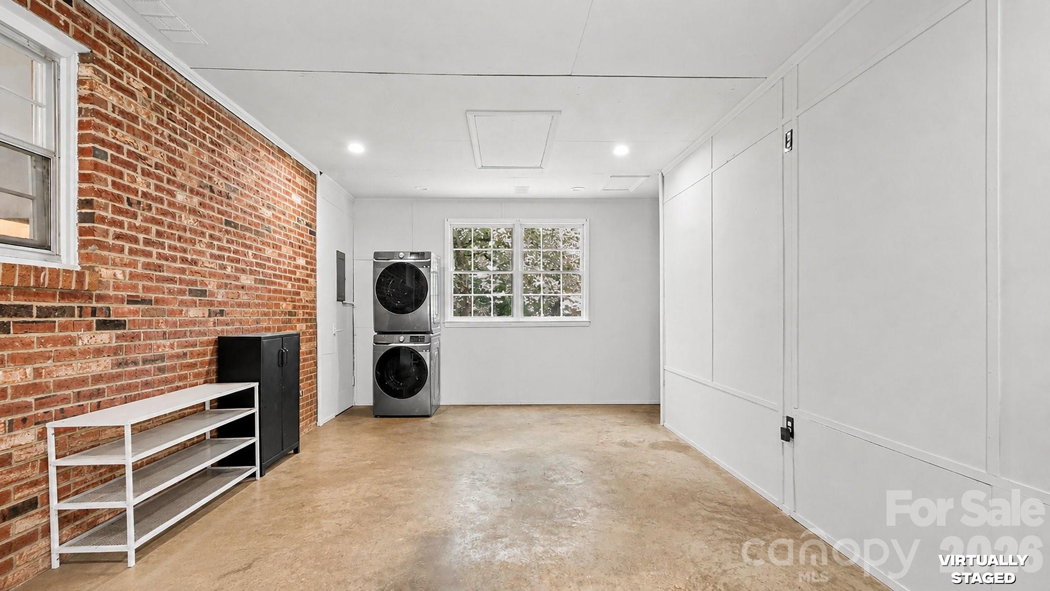 2106 Arden Drive — Monroe