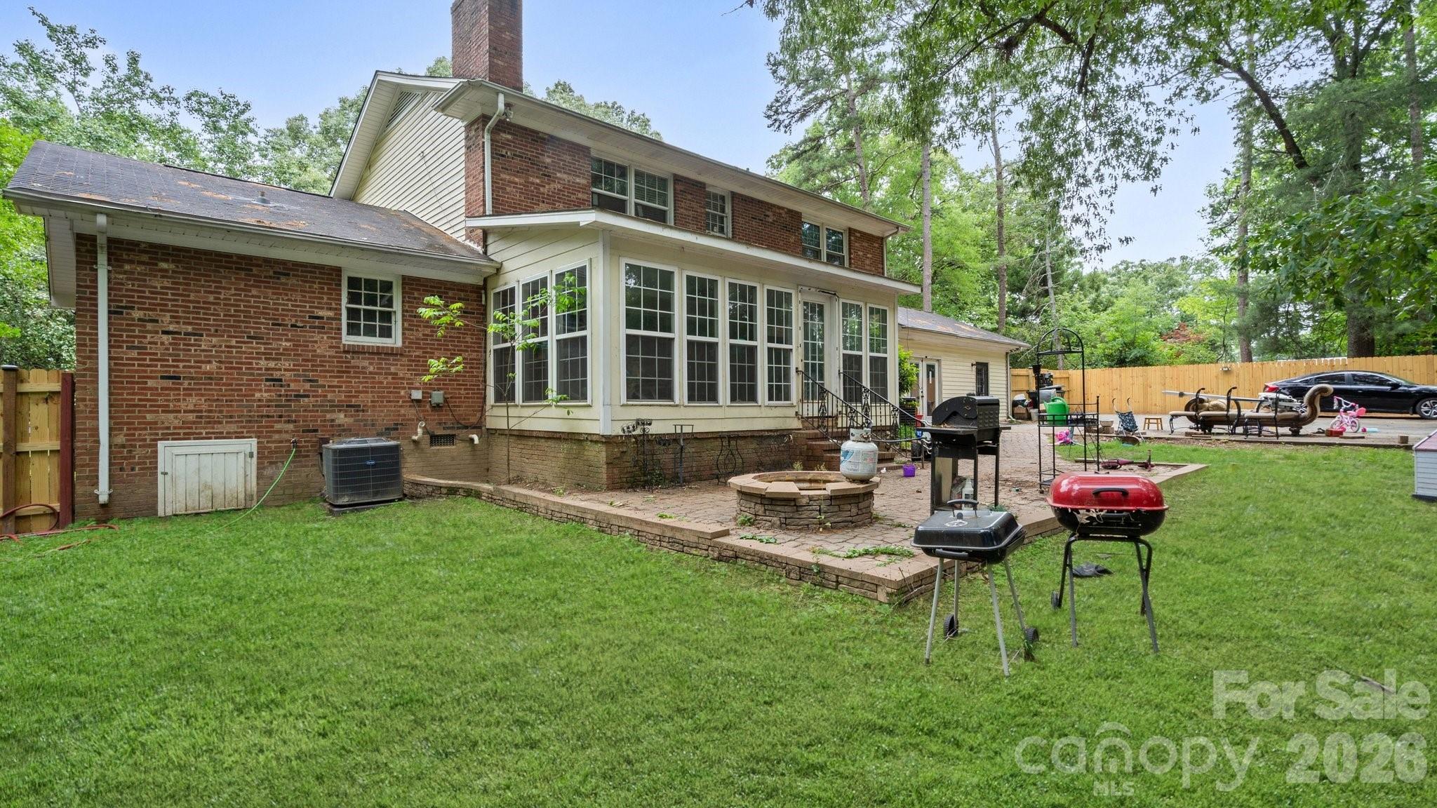 2106 Arden Drive — Monroe