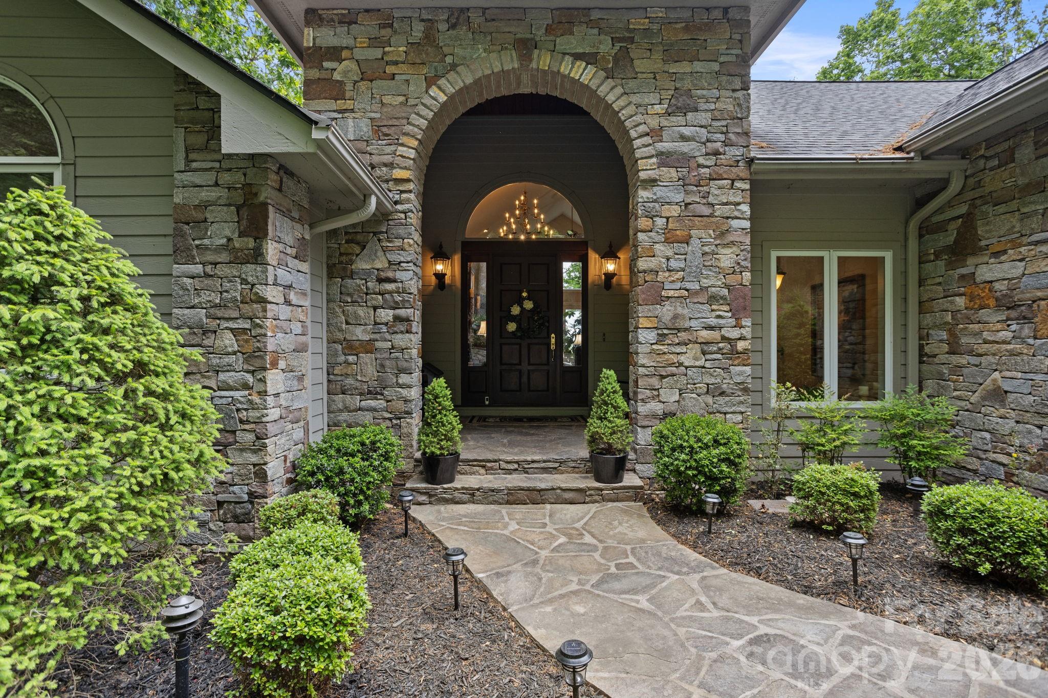 209 Pineholt Lane — Flat Rock