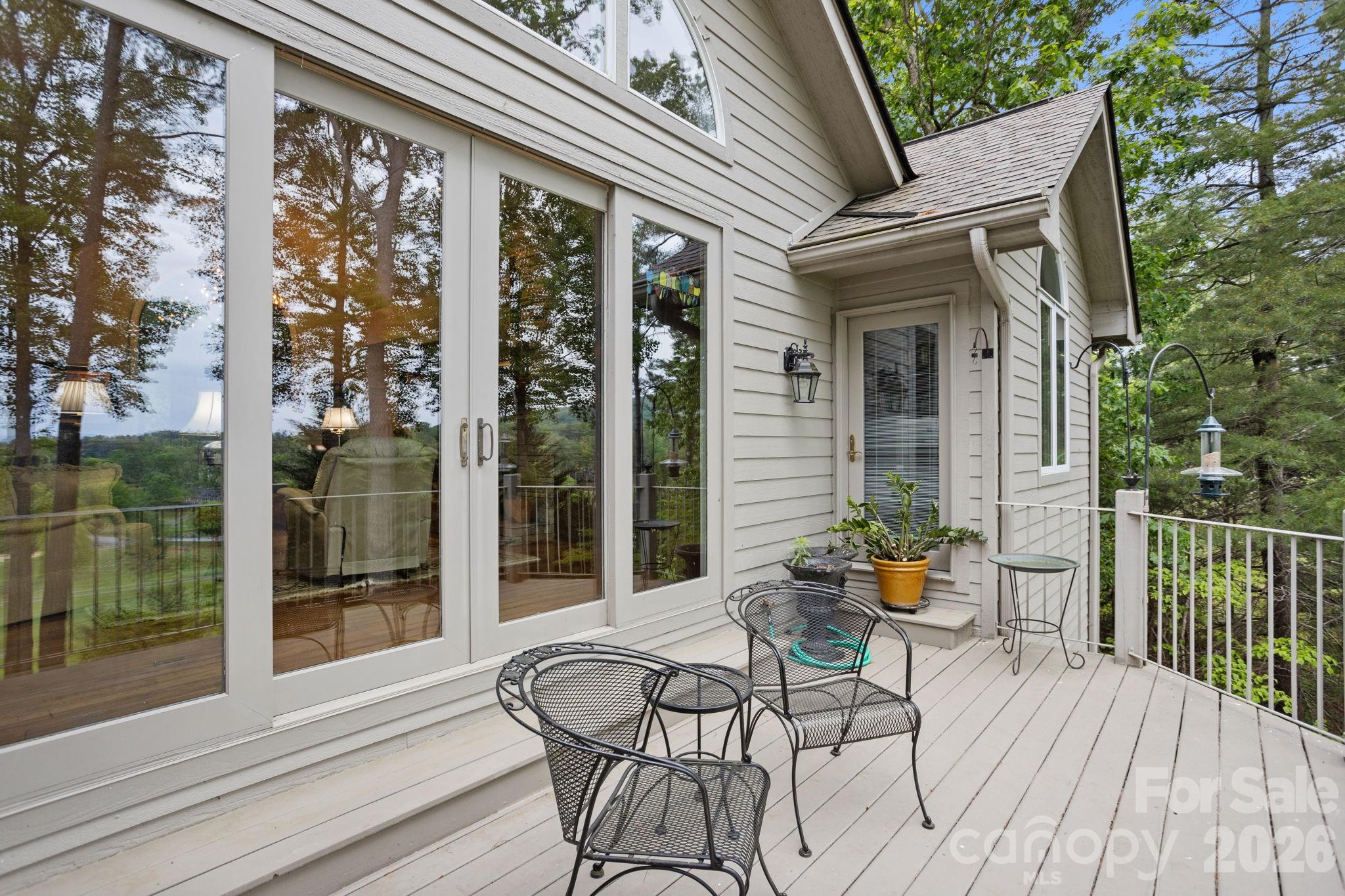 209 Pineholt Lane — Flat Rock