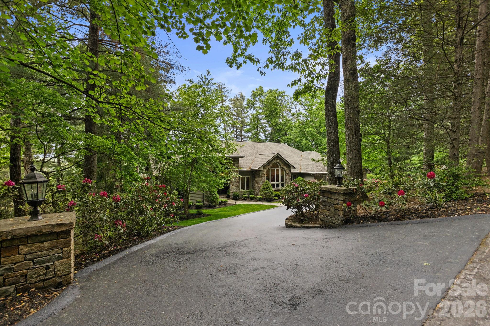209 Pineholt Lane — Flat Rock