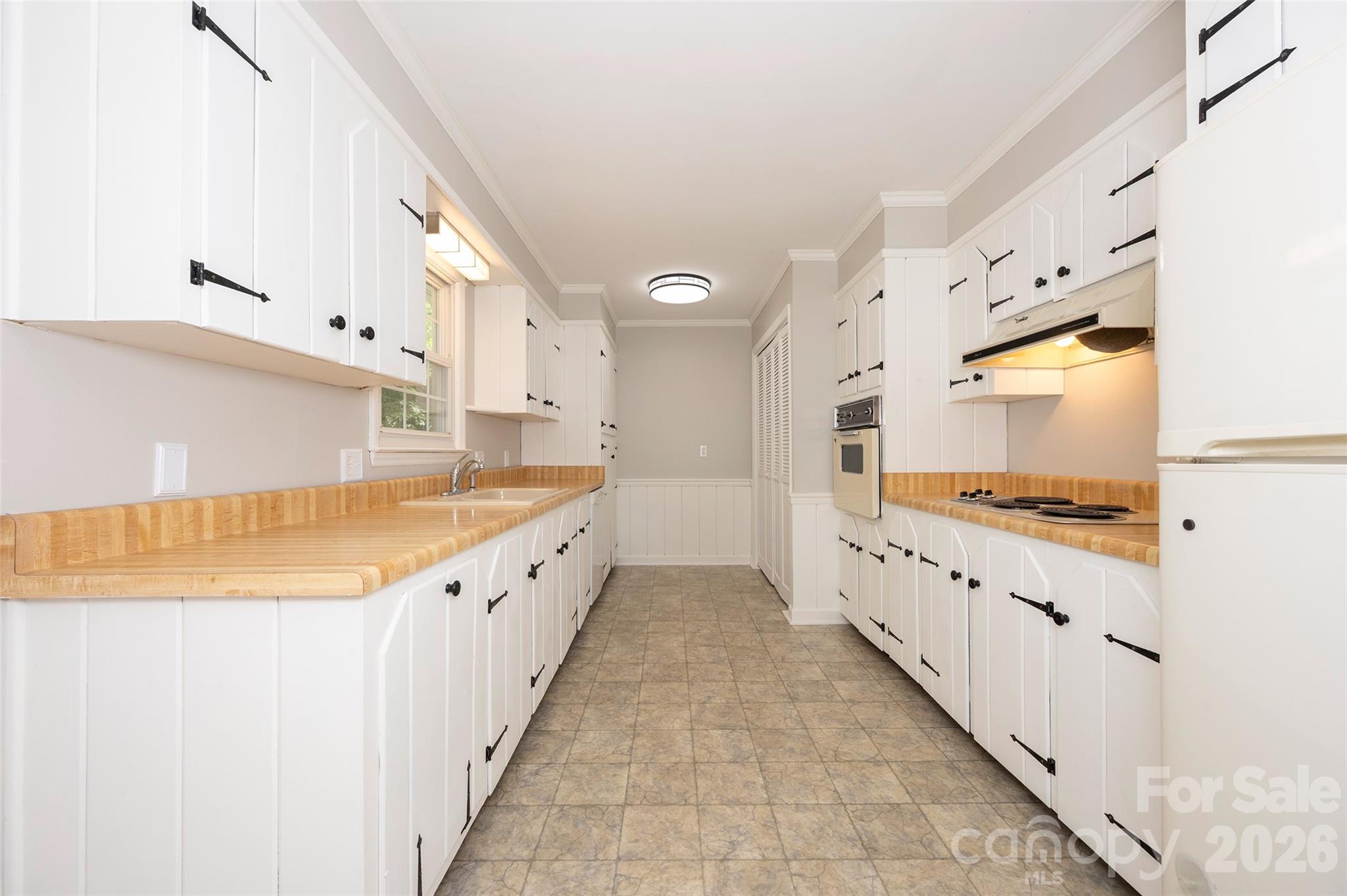 6175 La Crosse Court — Clemmons