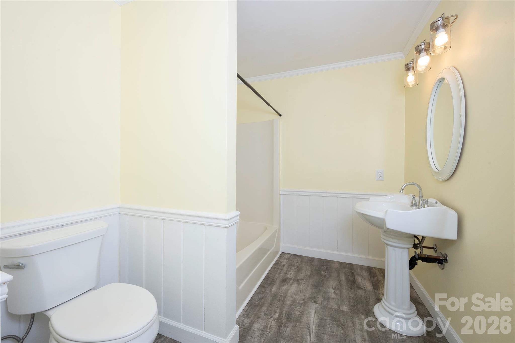 6175 La Crosse Court — Clemmons