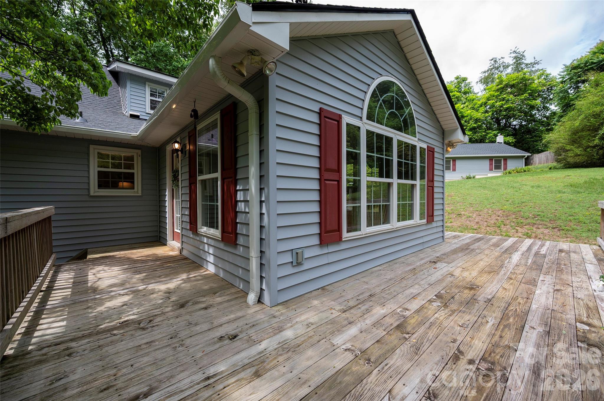 6175 La Crosse Court — Clemmons
