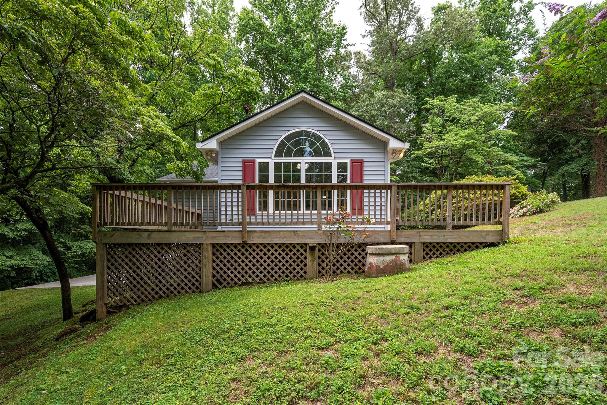 6175 La Crosse Court — Clemmons