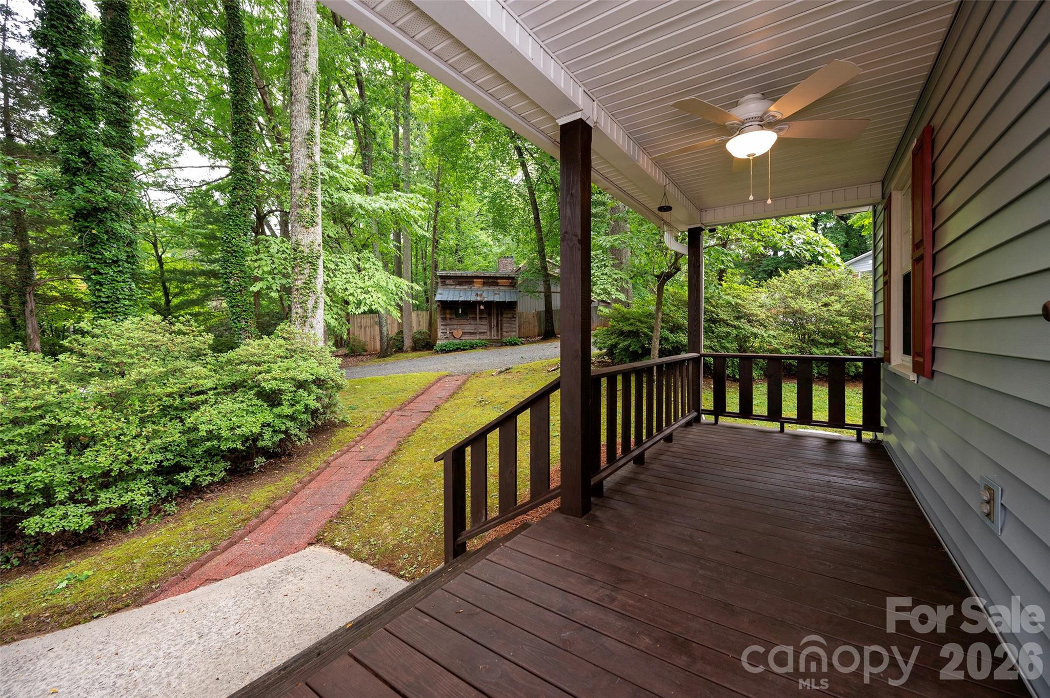 6175 La Crosse Court — Clemmons