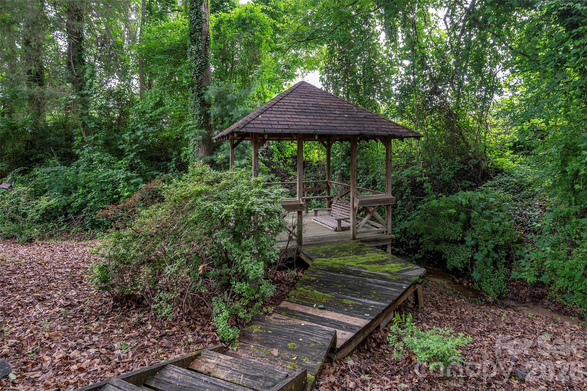 6175 La Crosse Court — Clemmons
