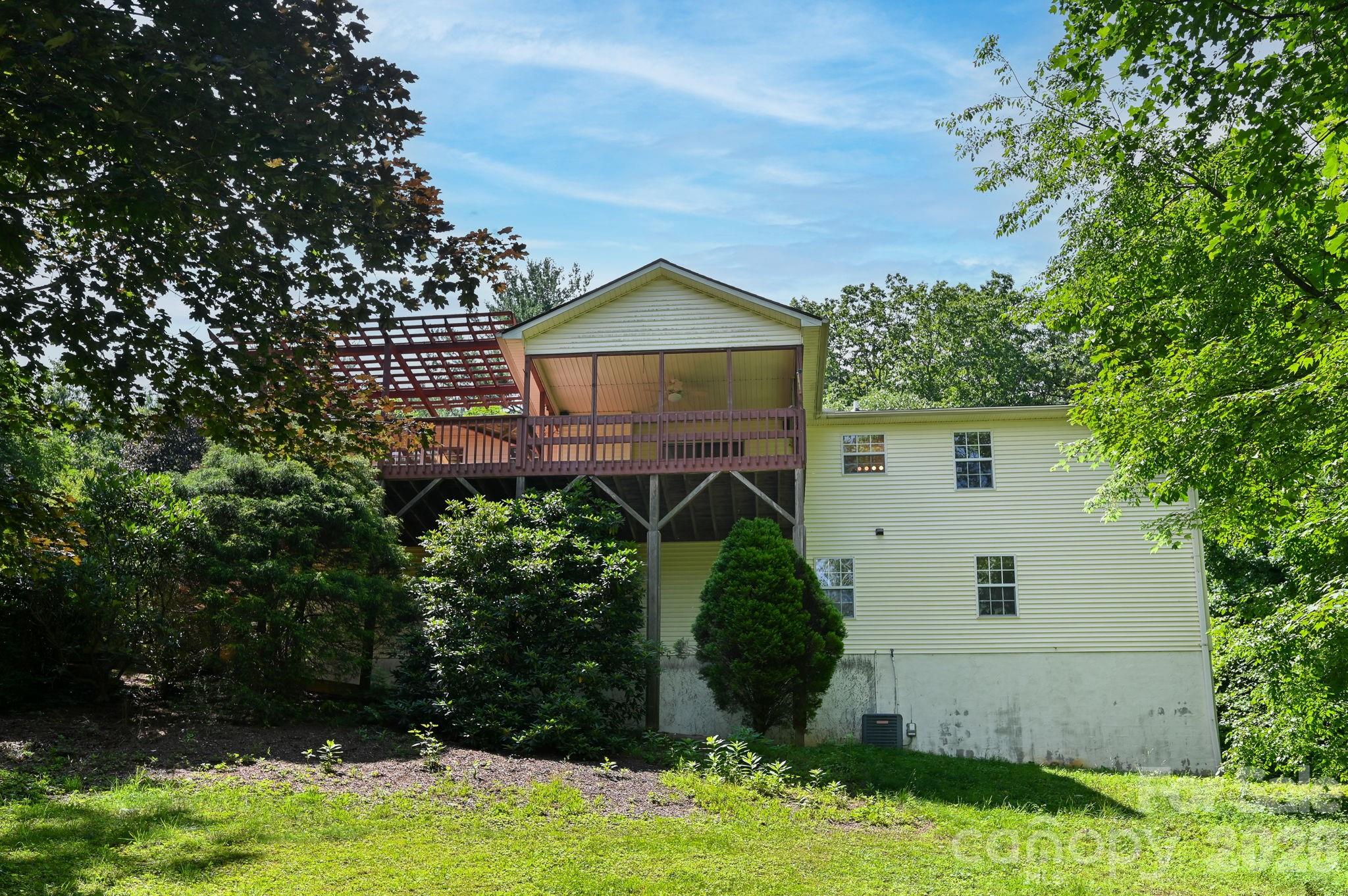 31 Surrey Run — Asheville