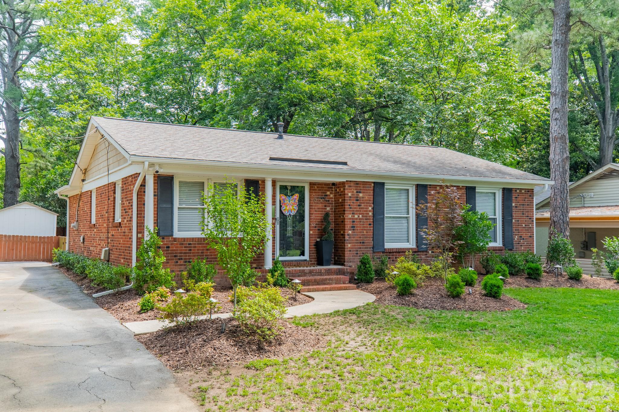 3723 Litchfield Road — Charlotte