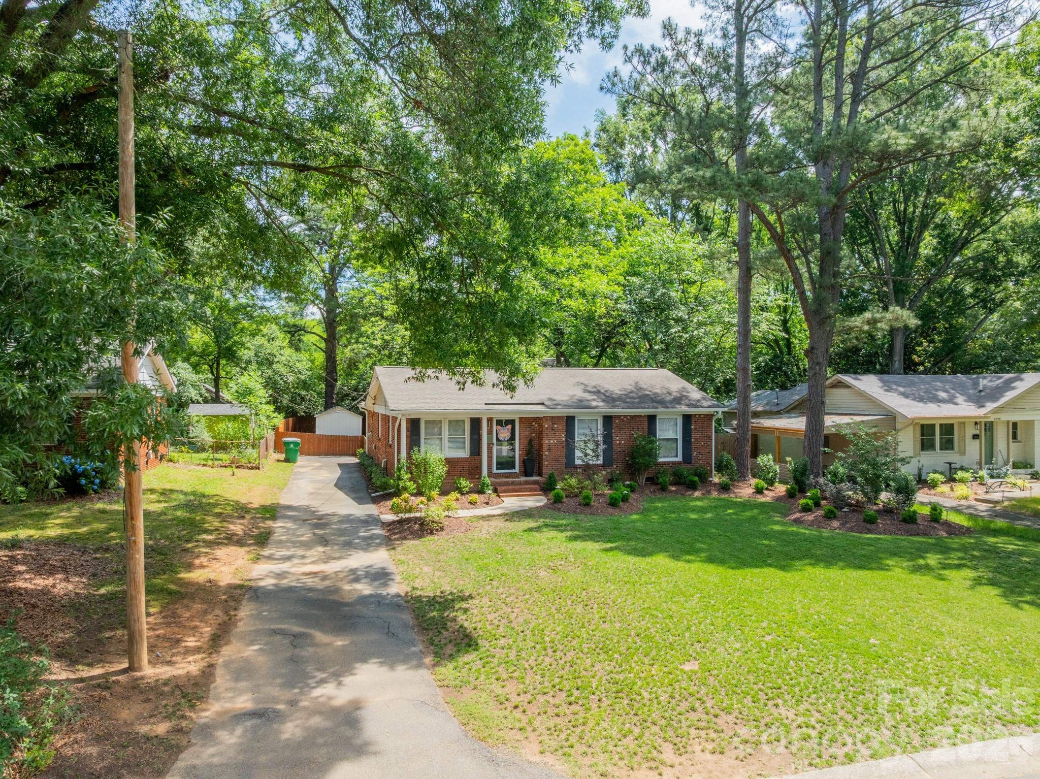 3723 Litchfield Road — Charlotte