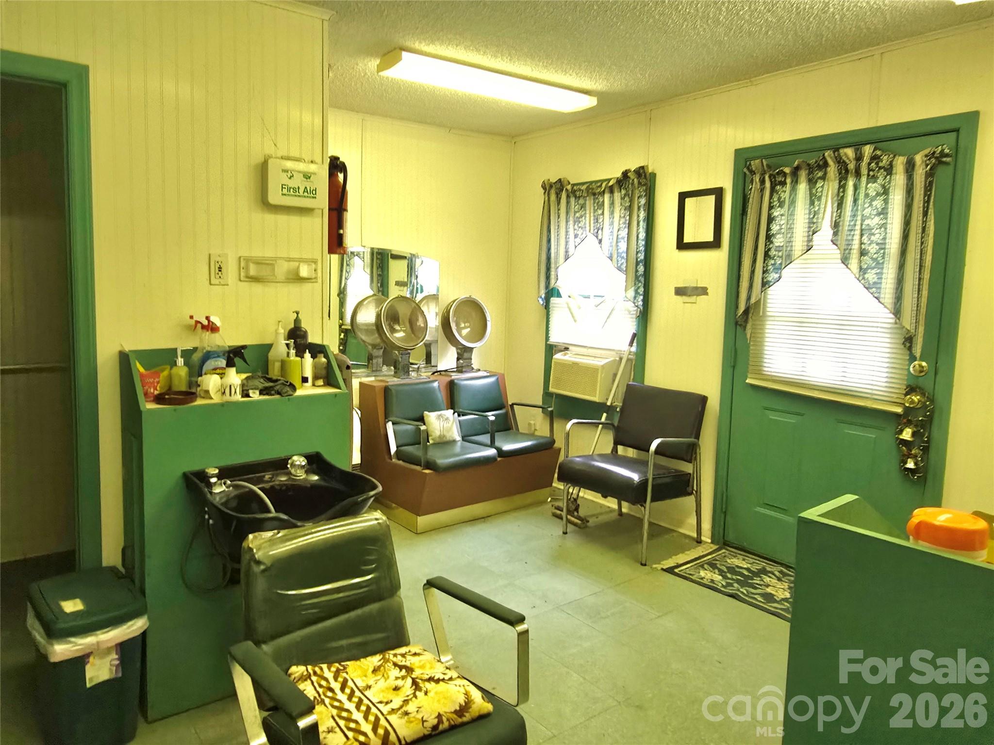 9110 Wilson Road — Hildebran