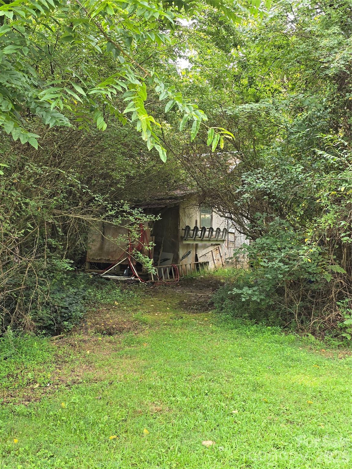 9110 Wilson Road — Hildebran