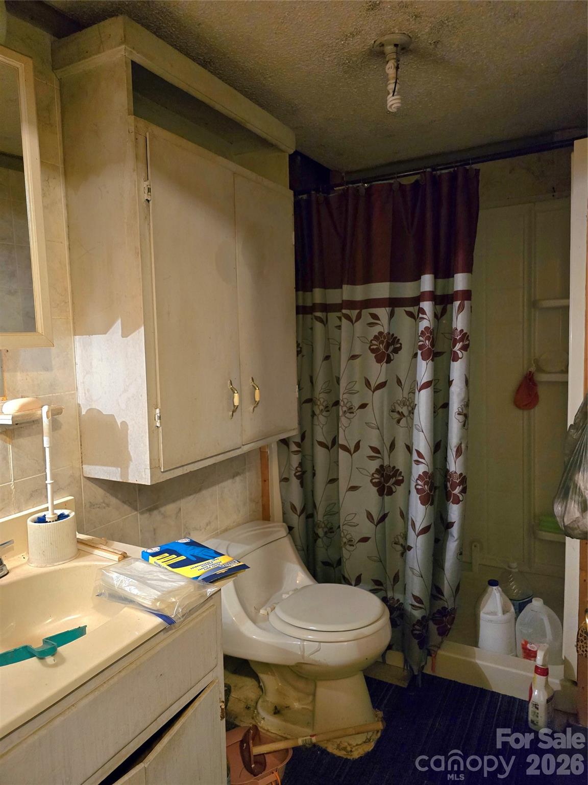 9110 Wilson Road — Hildebran