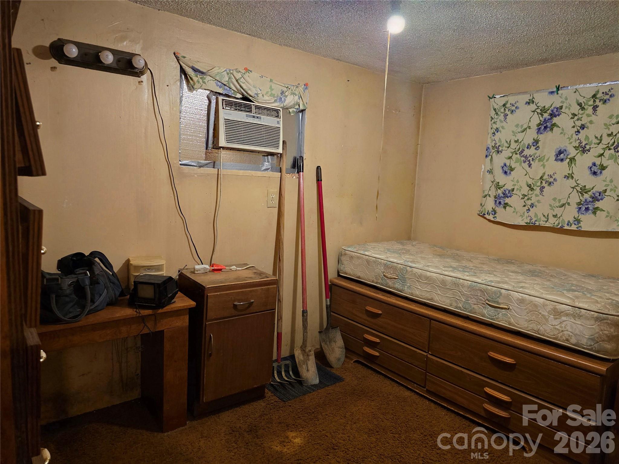 9110 Wilson Road — Hildebran