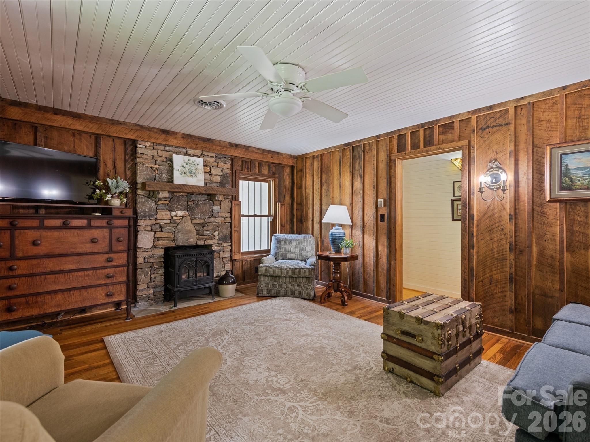 404 Red Bank Road — Waynesville