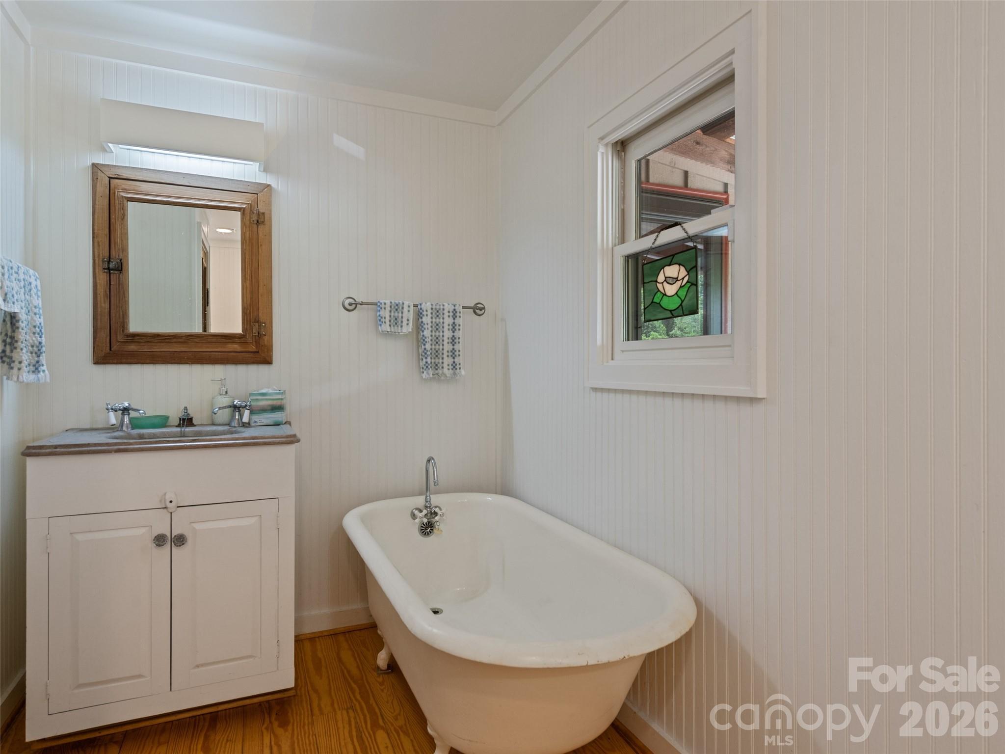 404 Red Bank Road — Waynesville