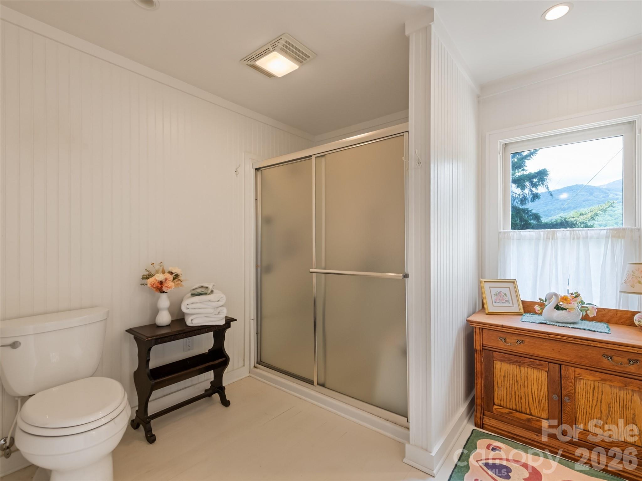 404 Red Bank Road — Waynesville