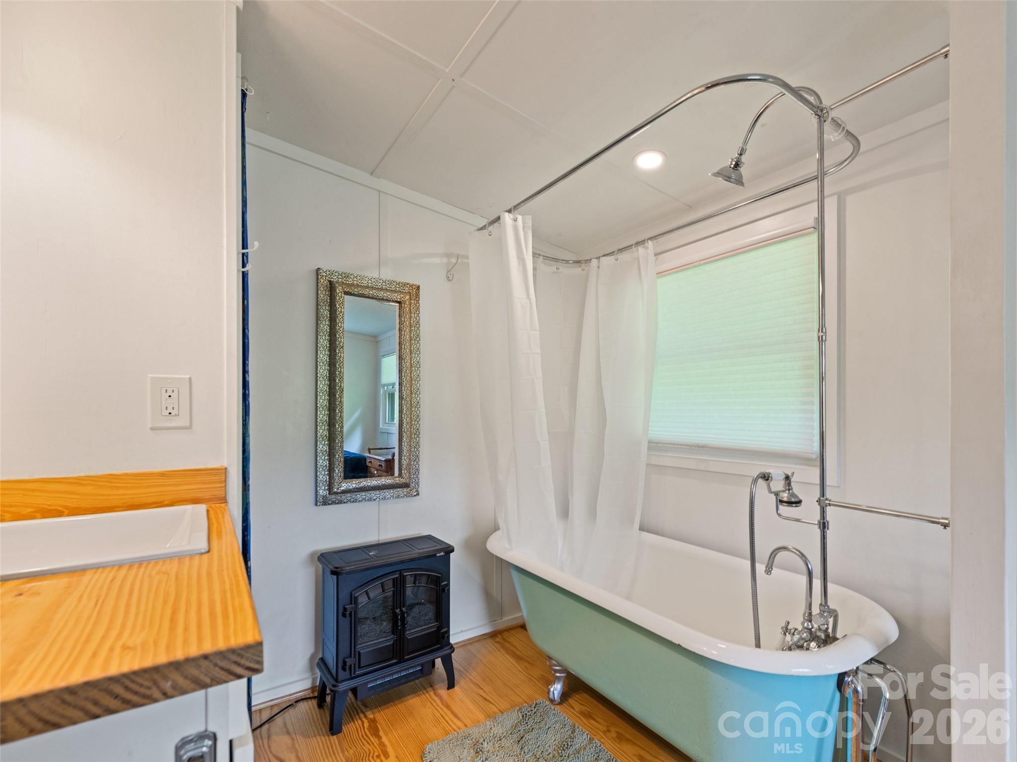 404 Red Bank Road — Waynesville