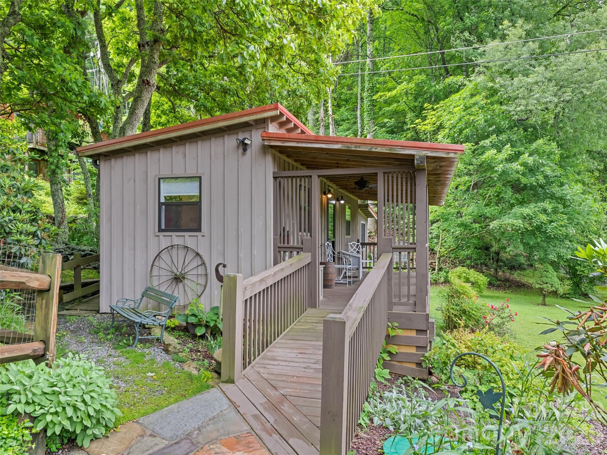 404 Red Bank Road — Waynesville