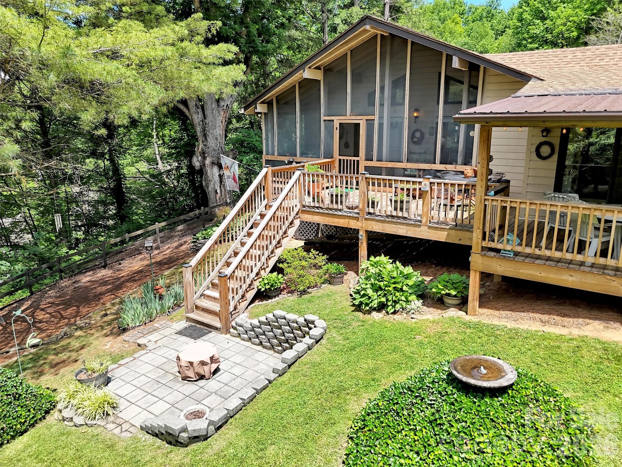 72 Sanctuary Road — Maggie Valley