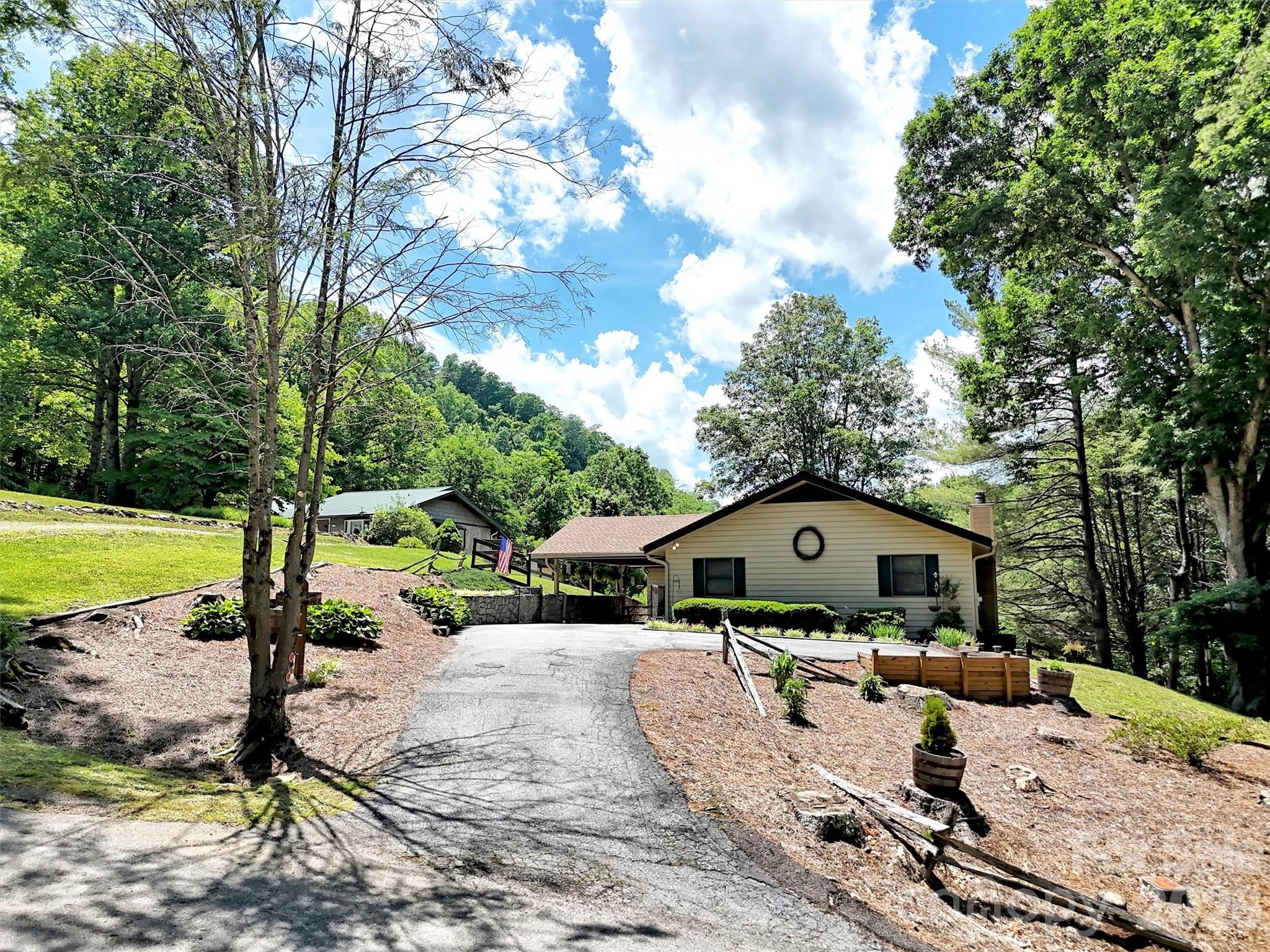 72 Sanctuary Road — Maggie Valley