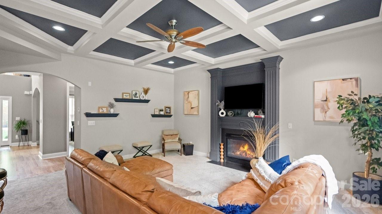 10209 Treetop Lane — Cornelius