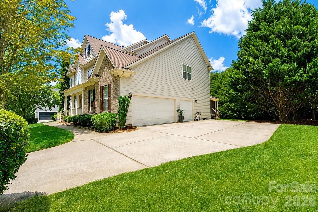 10209 Treetop Lane — Cornelius