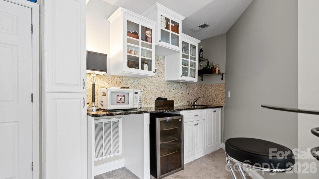 10209 Treetop Lane — Cornelius
