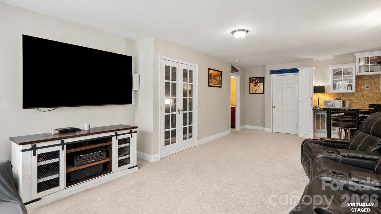 10209 Treetop Lane — Cornelius