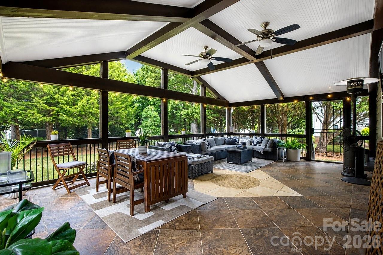 10209 Treetop Lane — Cornelius