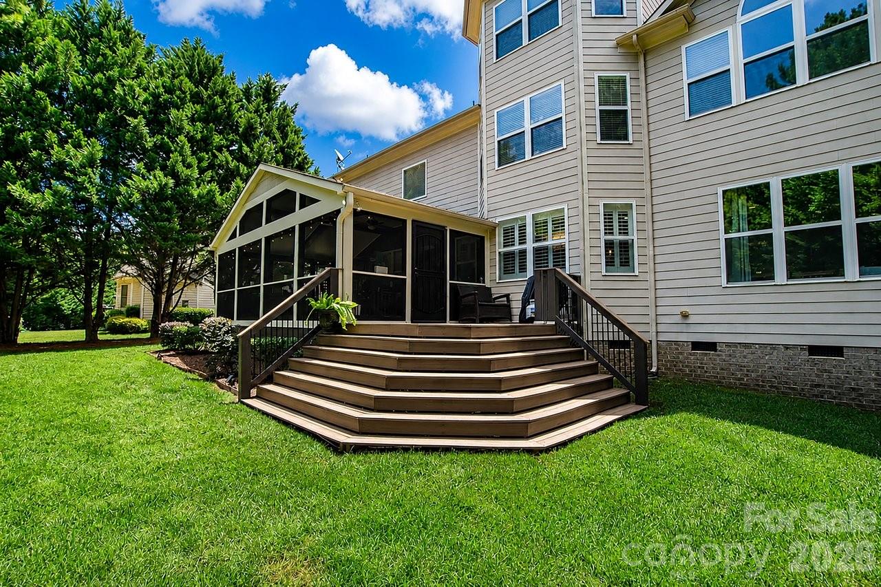 10209 Treetop Lane — Cornelius