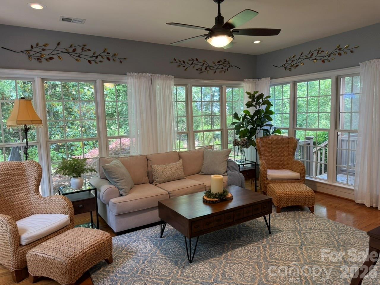914 Players Ridge Road — Hickory