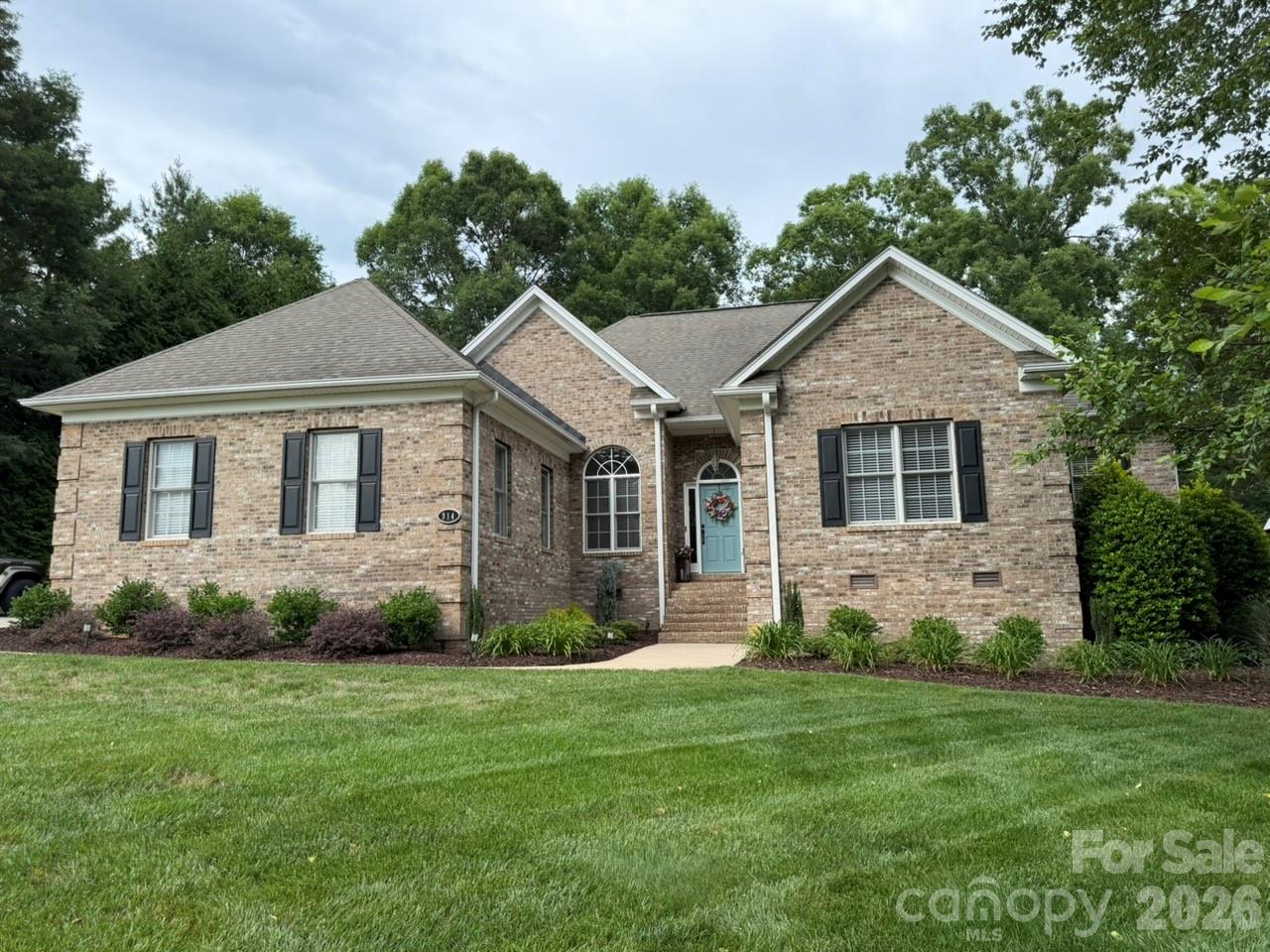 914 Players Ridge Road — Hickory