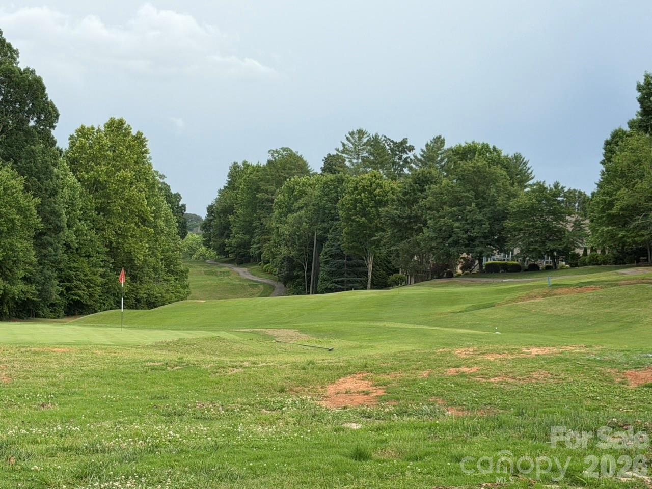 914 Players Ridge Road — Hickory
