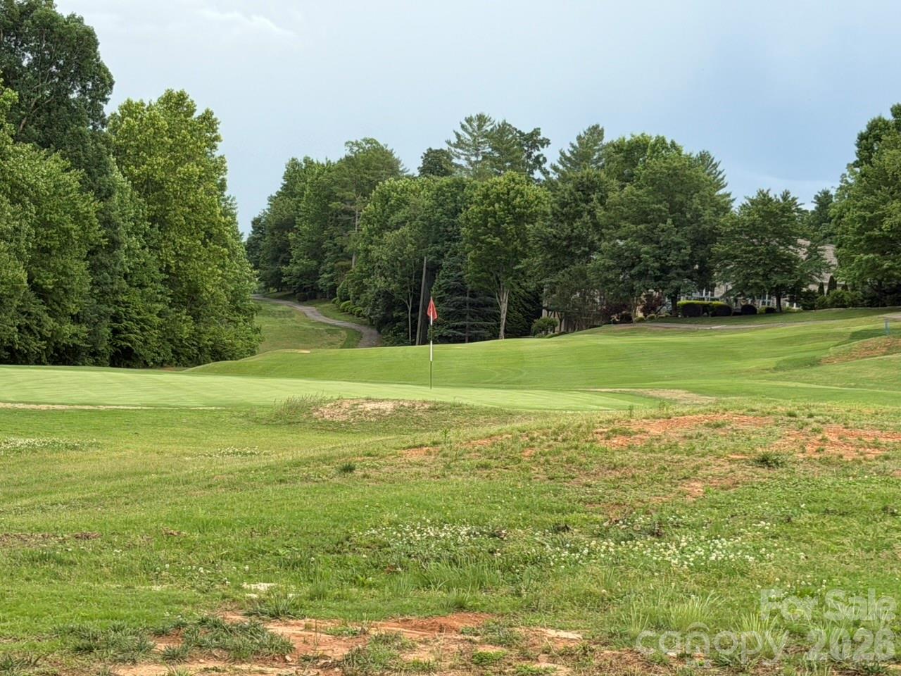 914 Players Ridge Road — Hickory