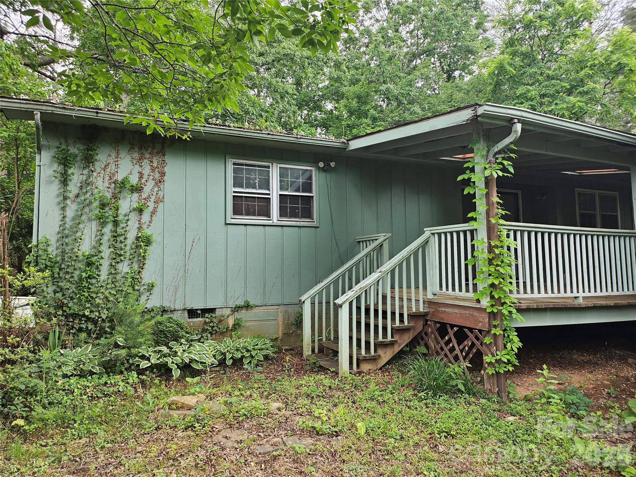 610 Emmas Grove Road — Fletcher