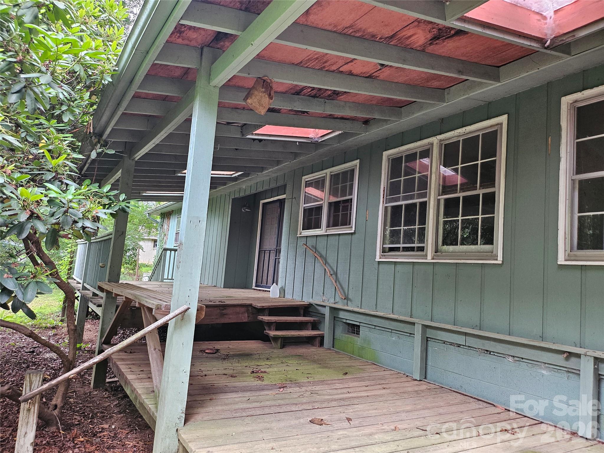 610 Emmas Grove Road — Fletcher