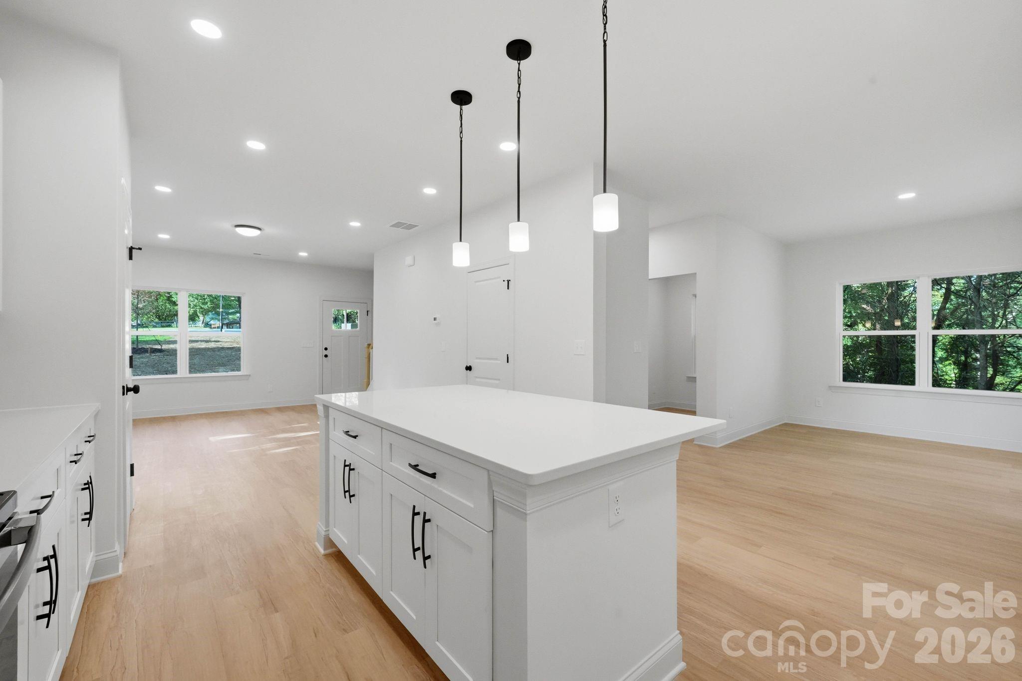 2829 Overlook Trail — Charlotte