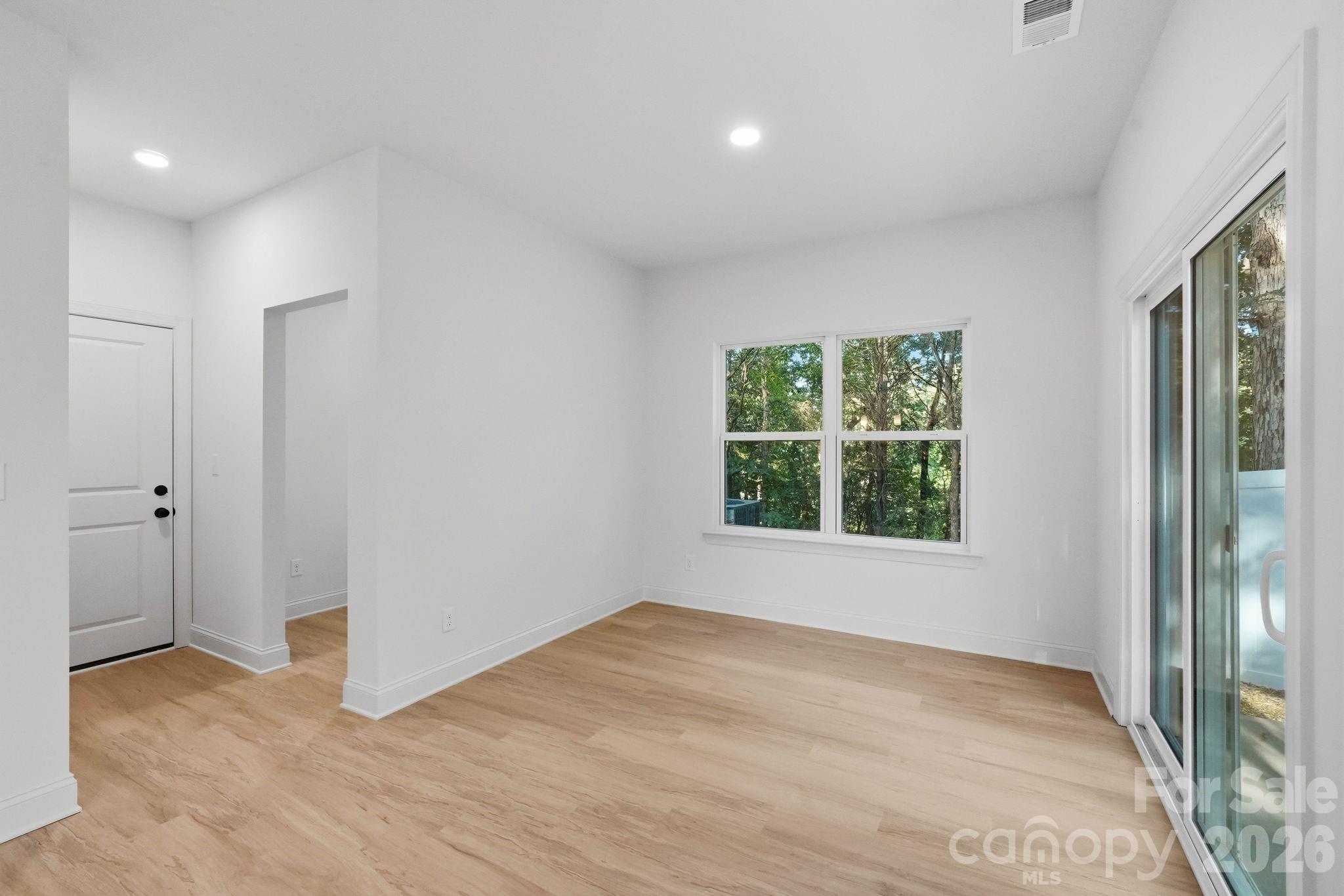 2829 Overlook Trail — Charlotte