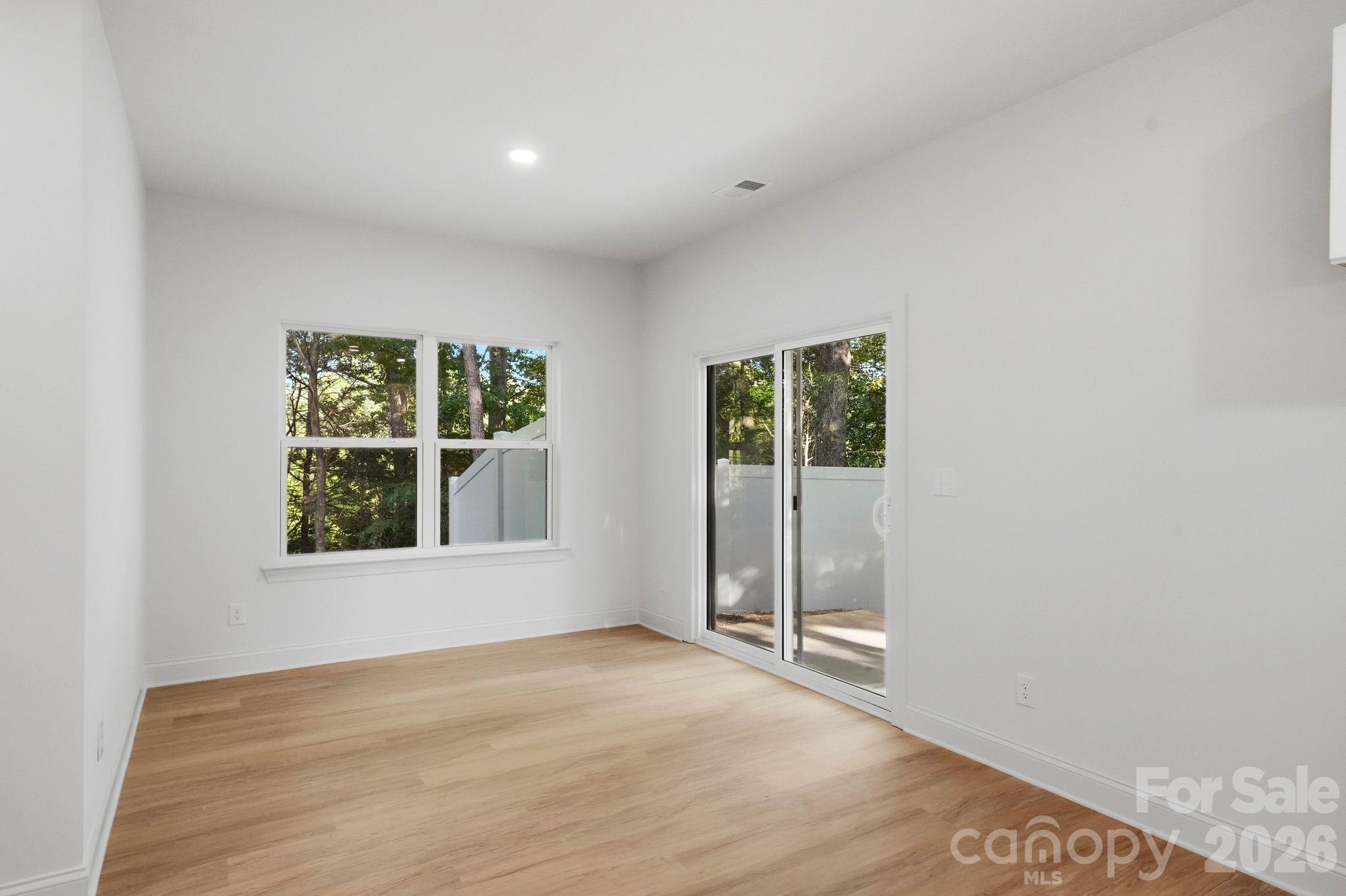 2829 Overlook Trail — Charlotte