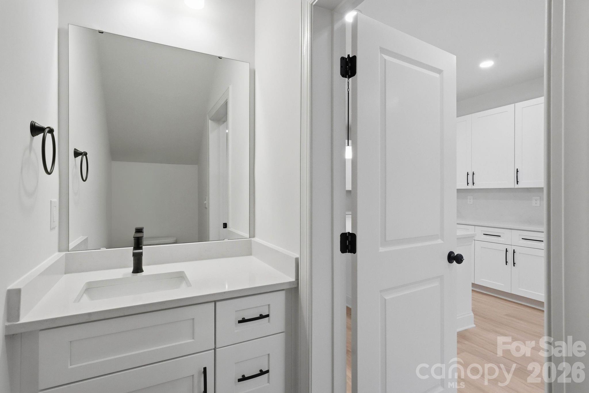 2829 Overlook Trail — Charlotte