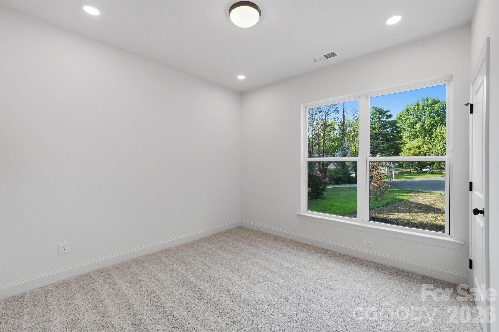 2829 Overlook Trail — Charlotte