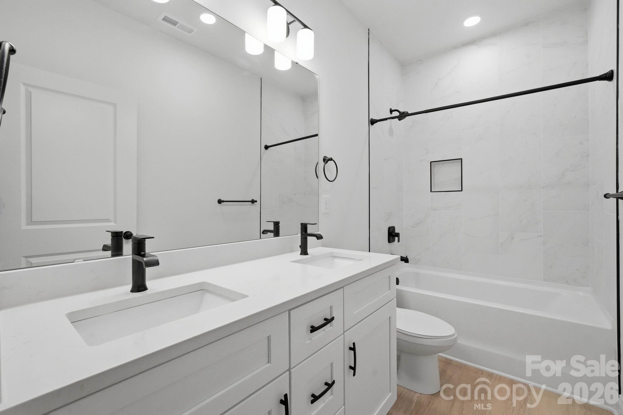 2829 Overlook Trail — Charlotte