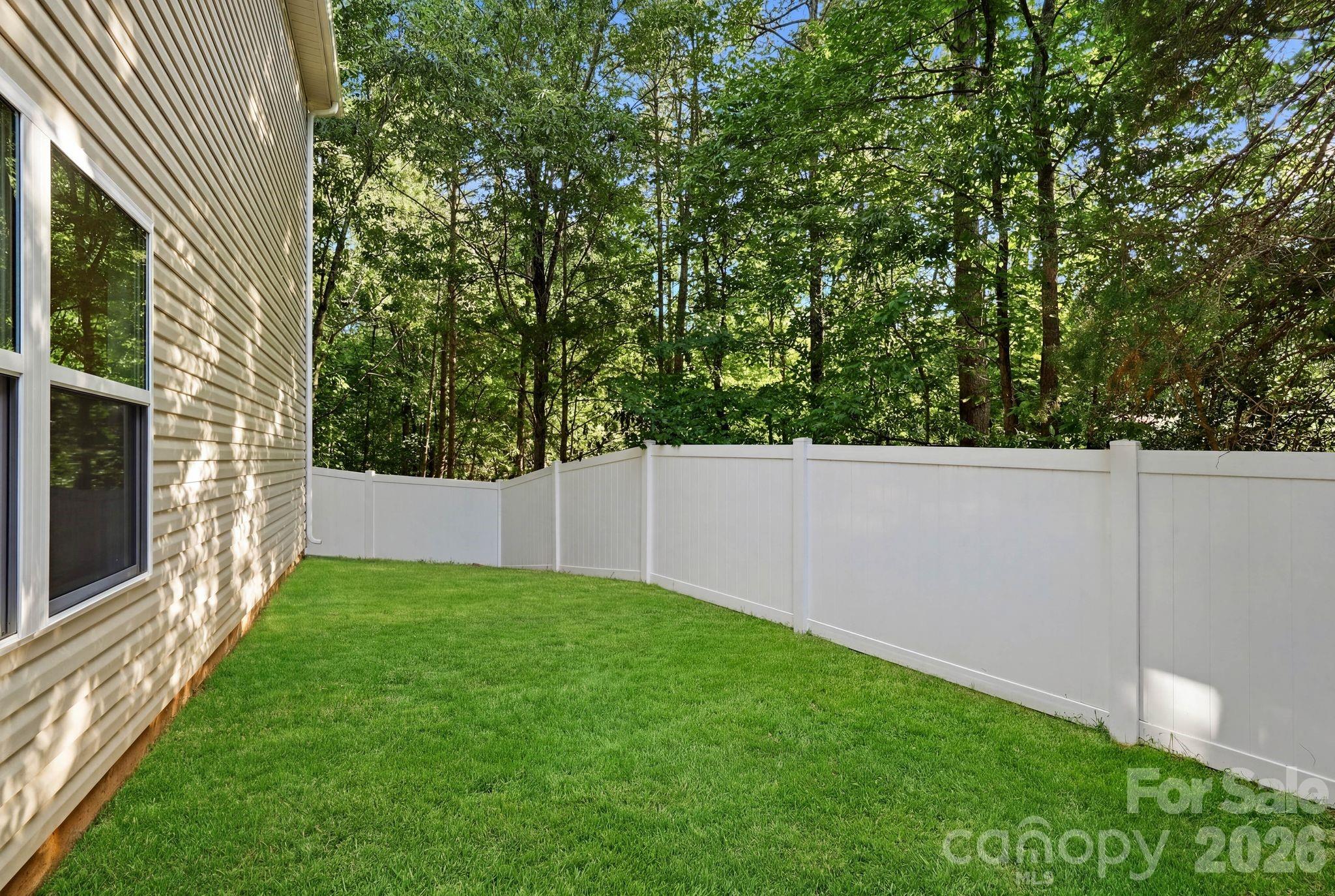 2829 Overlook Trail — Charlotte