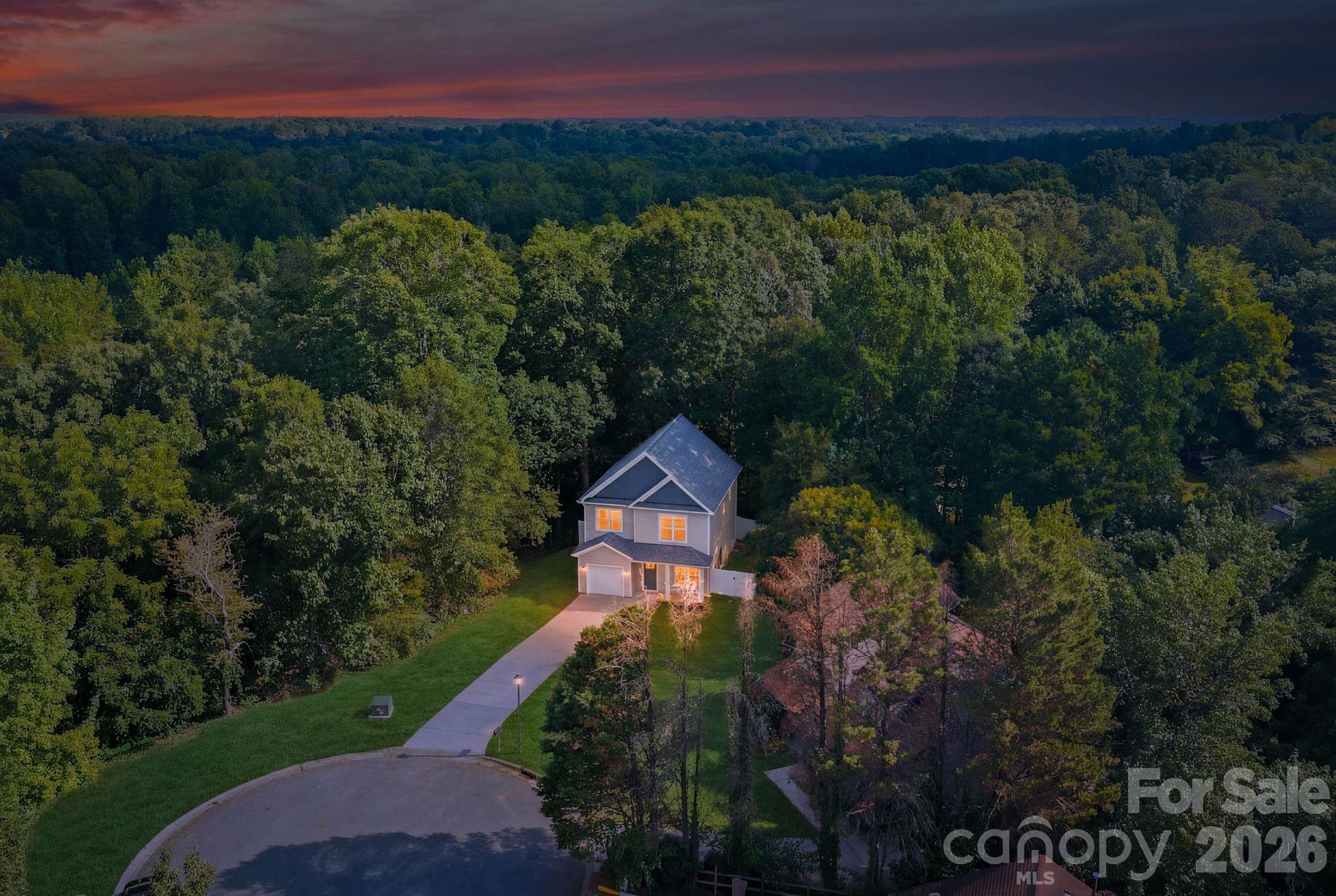 2829 Overlook Trail — Charlotte