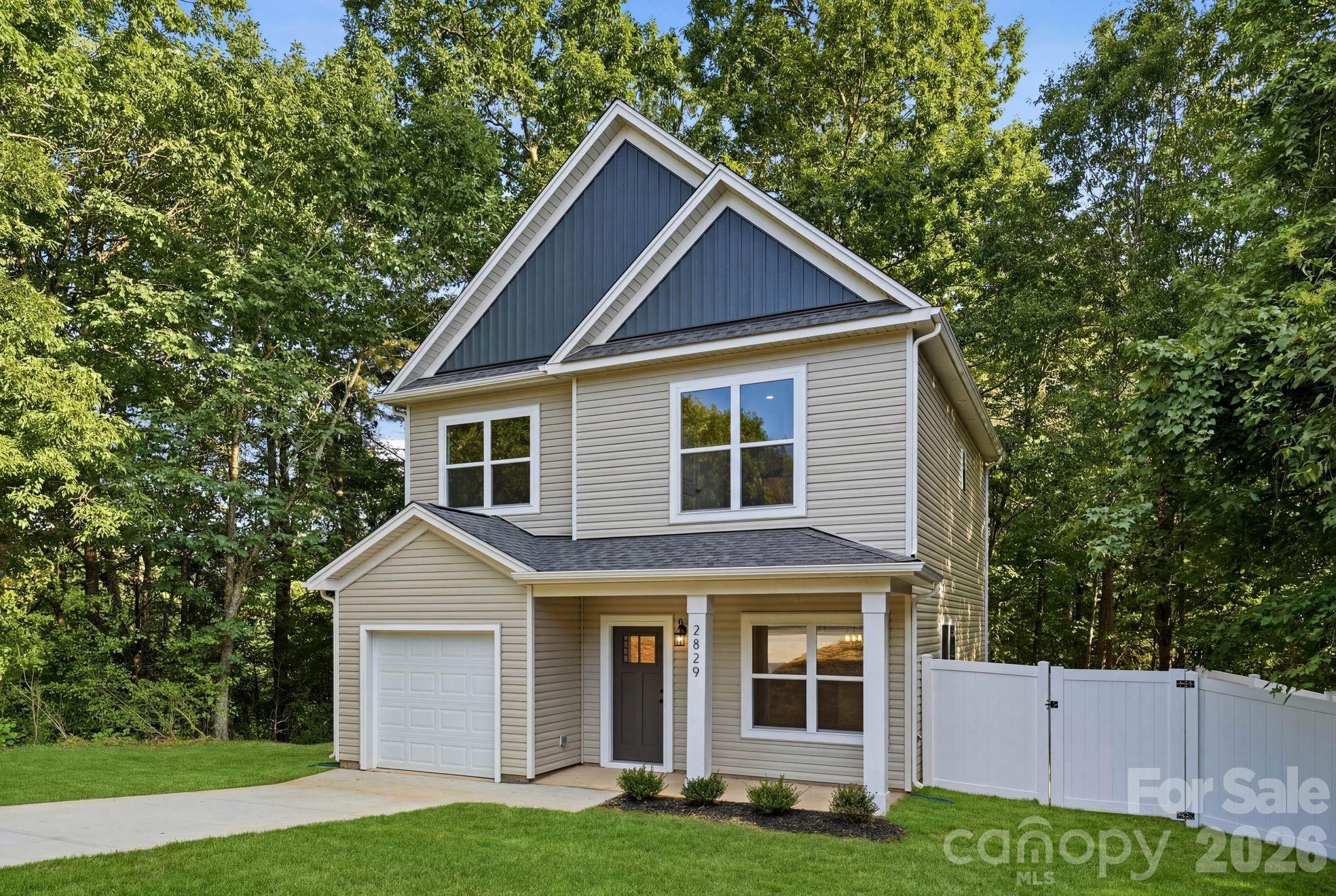 2829 Overlook Trail — Charlotte