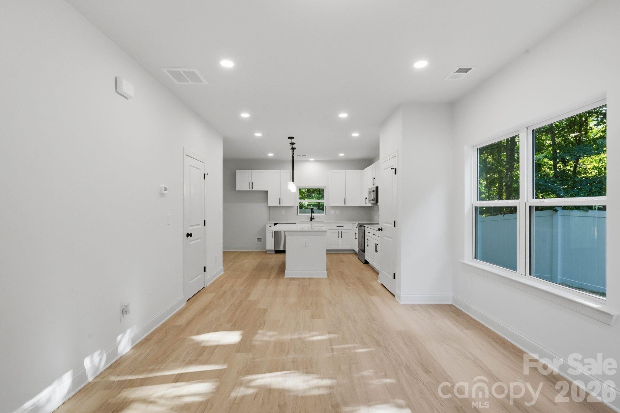 2829 Overlook Trail — Charlotte