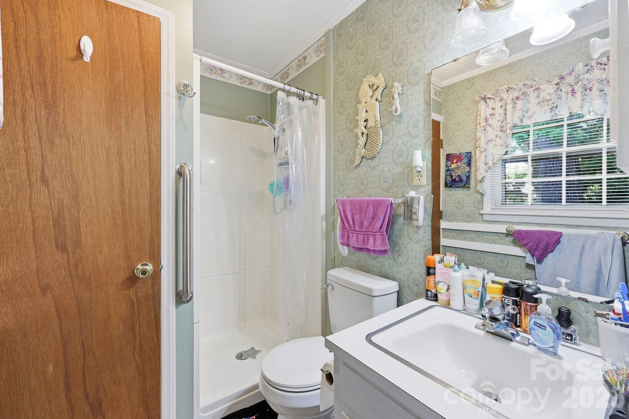 401 White Oaks Drive — Salisbury